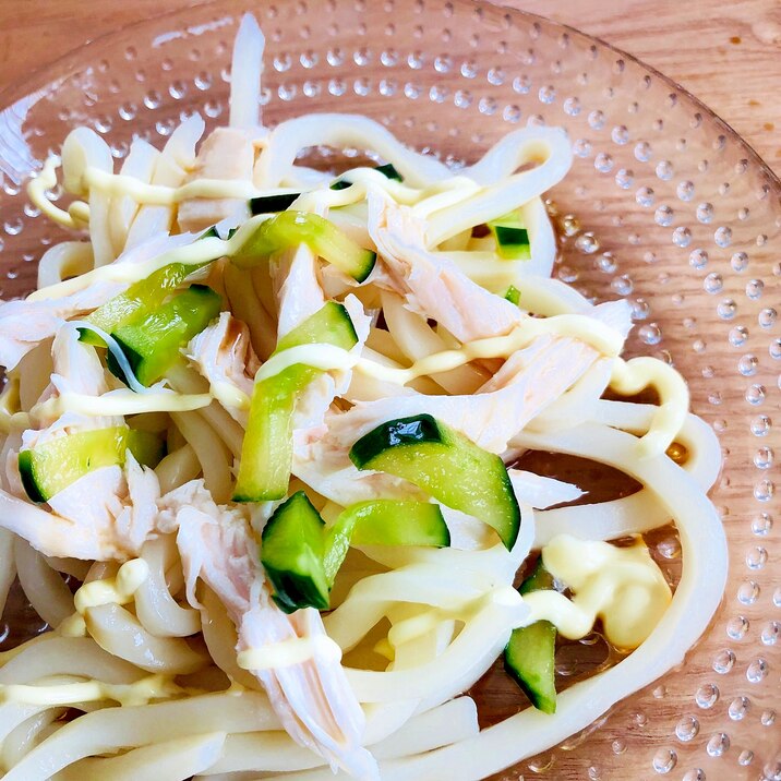 鶏ハムときゅうりの冷やしうどん